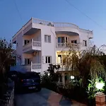 Vila Noti Vela